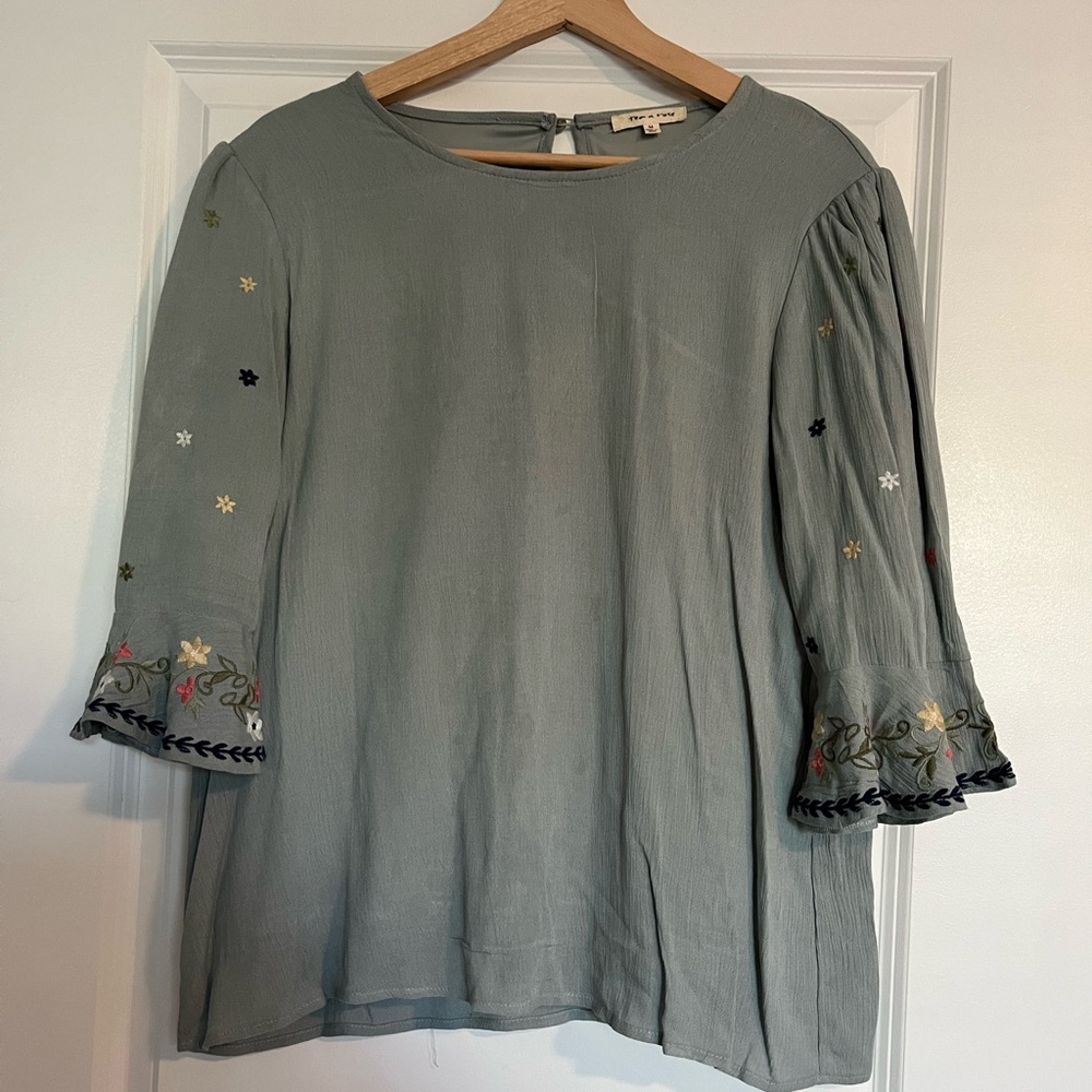 Tea N Rose Floral Embroidered Blouse